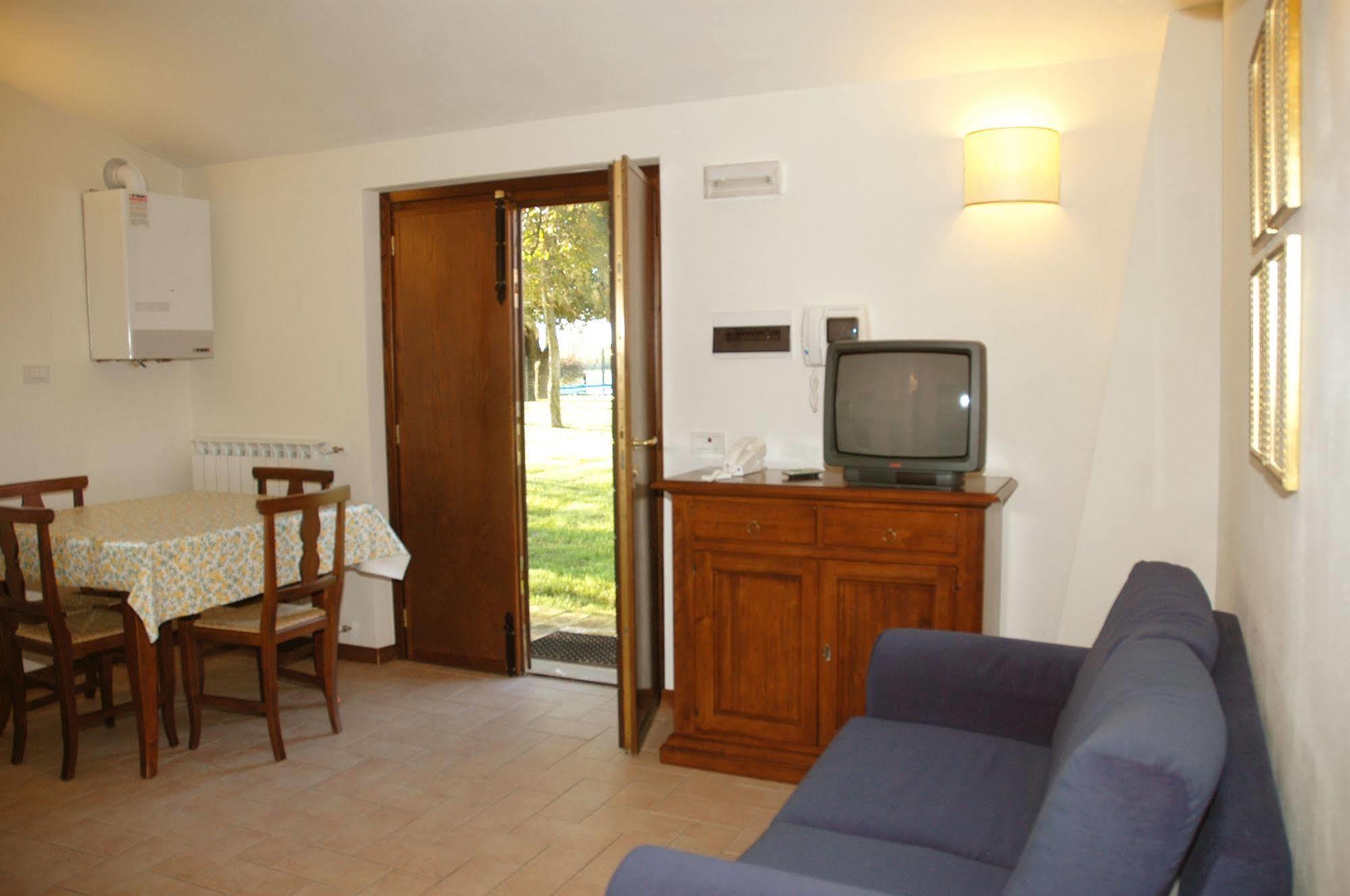 Aparthotel Residenza Torre Acquatino Spello Exterior foto